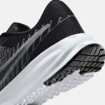 NIKE WOMENS RUN DEFY