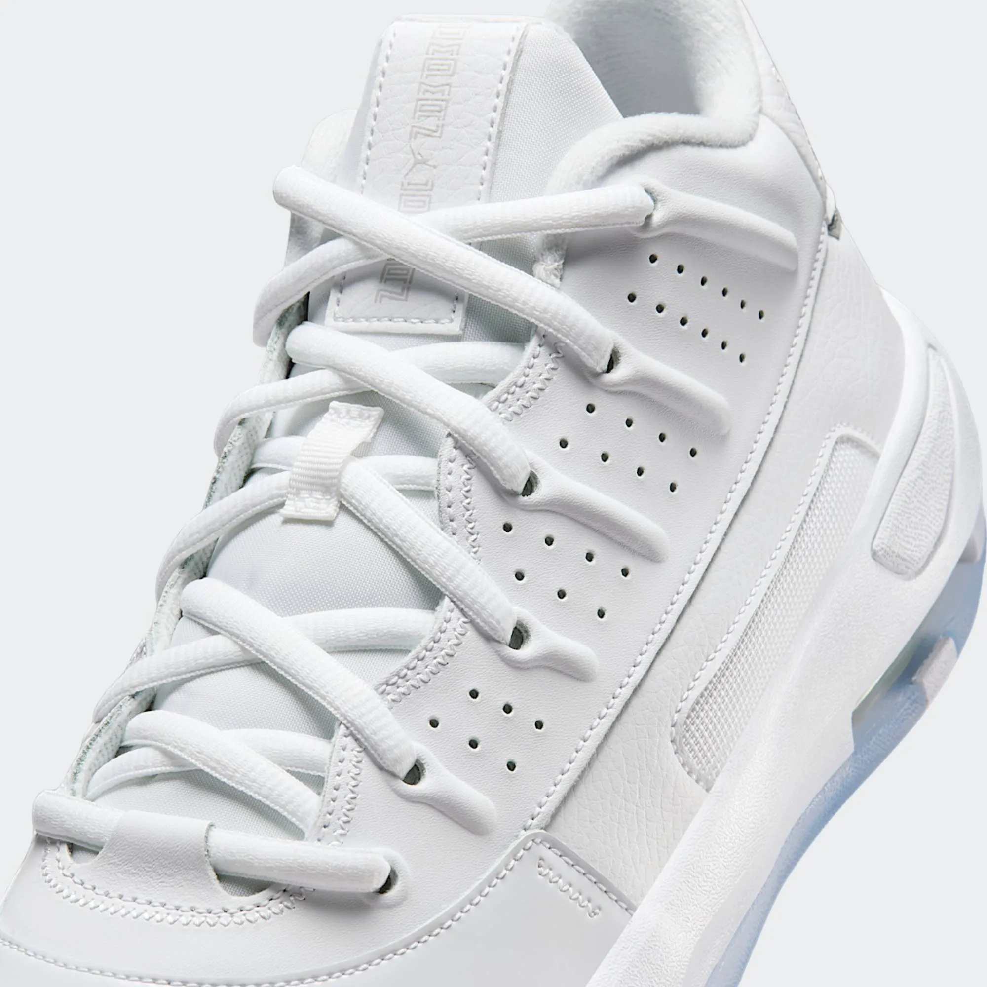 JORDAN MAX AURA 7