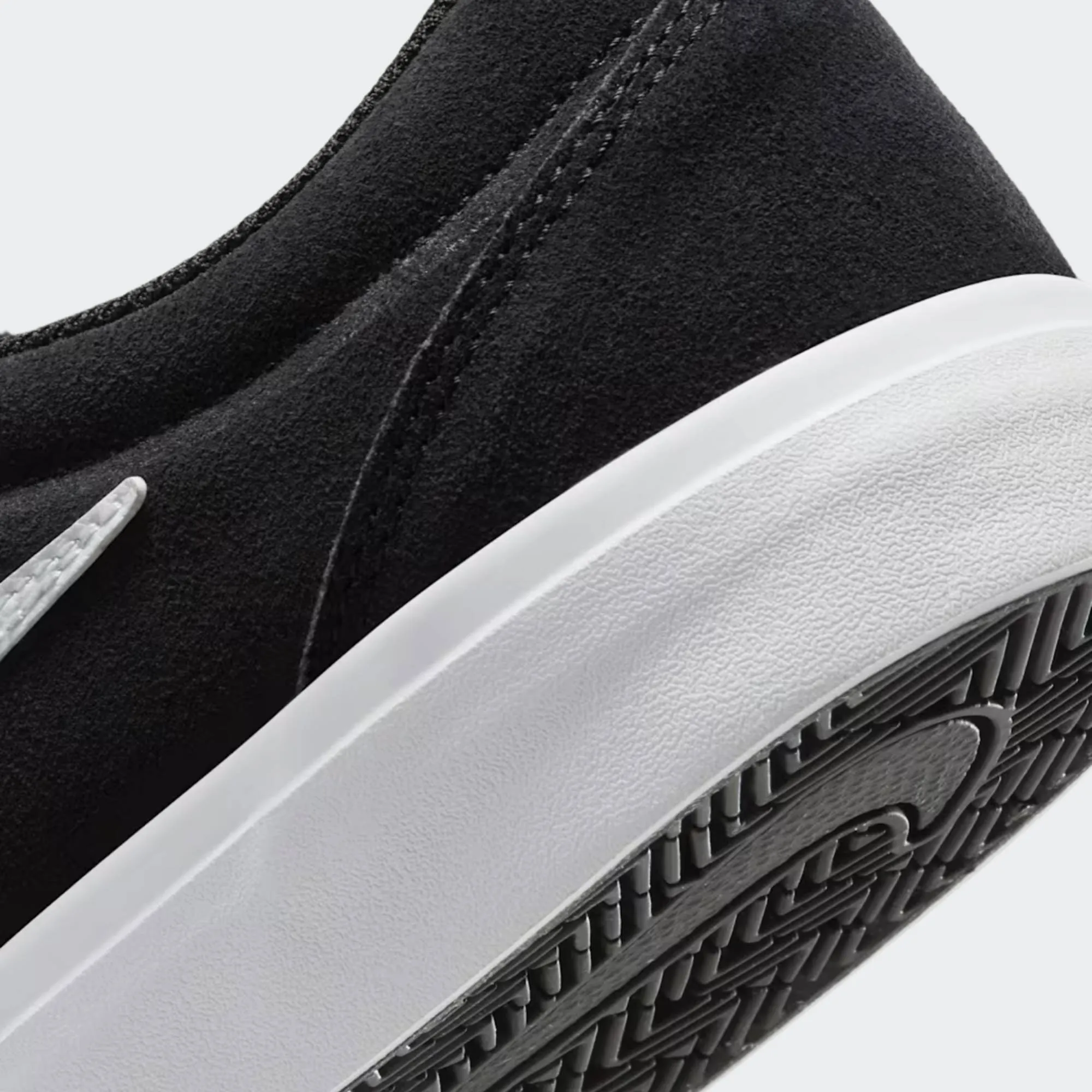 NIKE CHARGE SUEDE