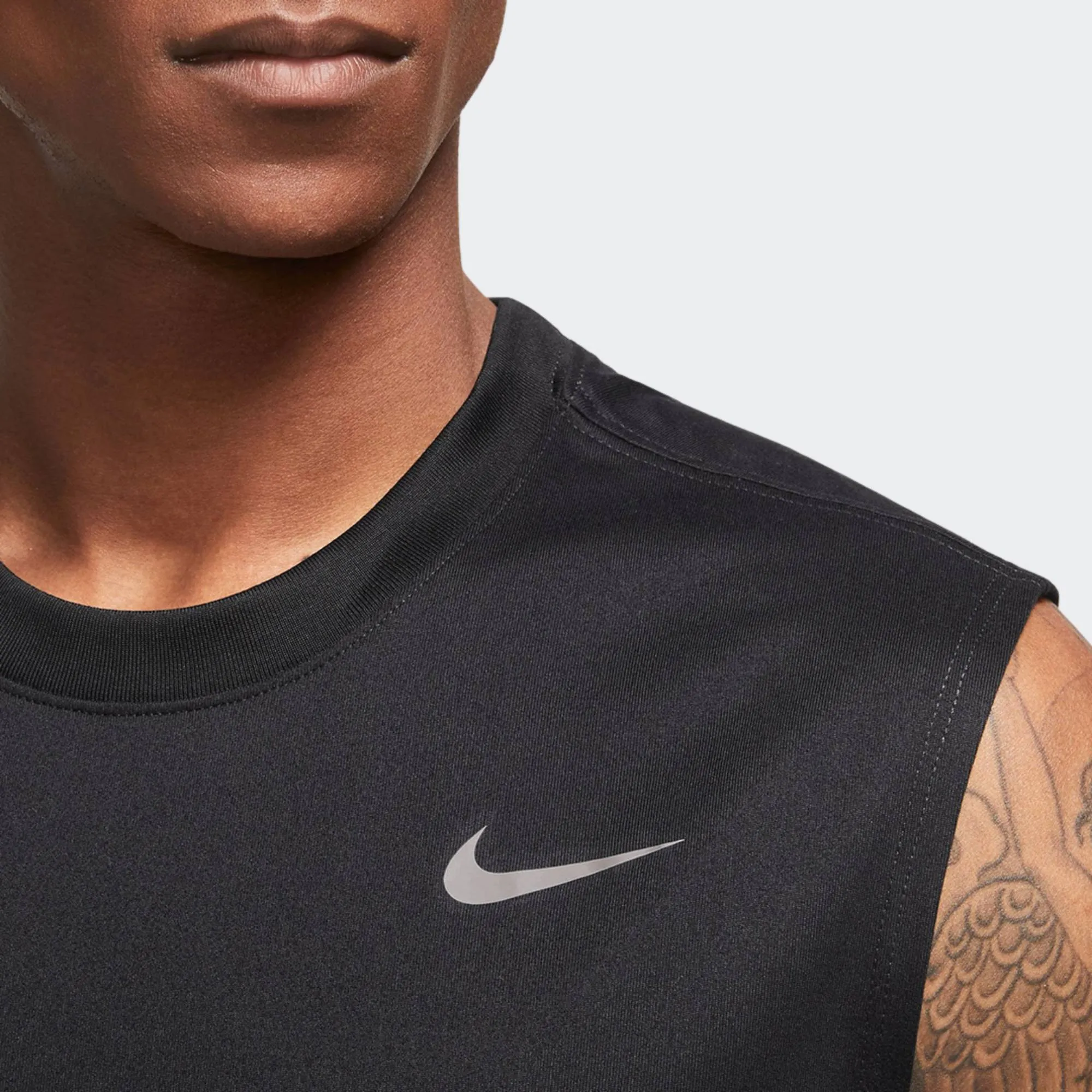 NIKE MENS DRI FIT RESET TEE