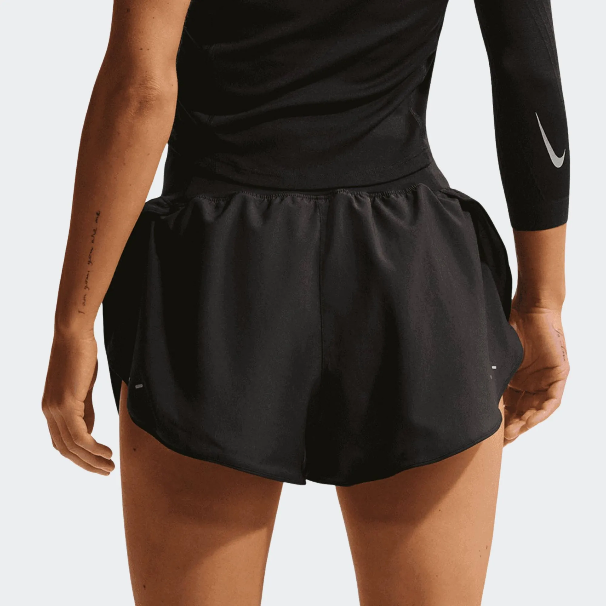 NIKE WOMENS TEMPO DRI FIT SHORT