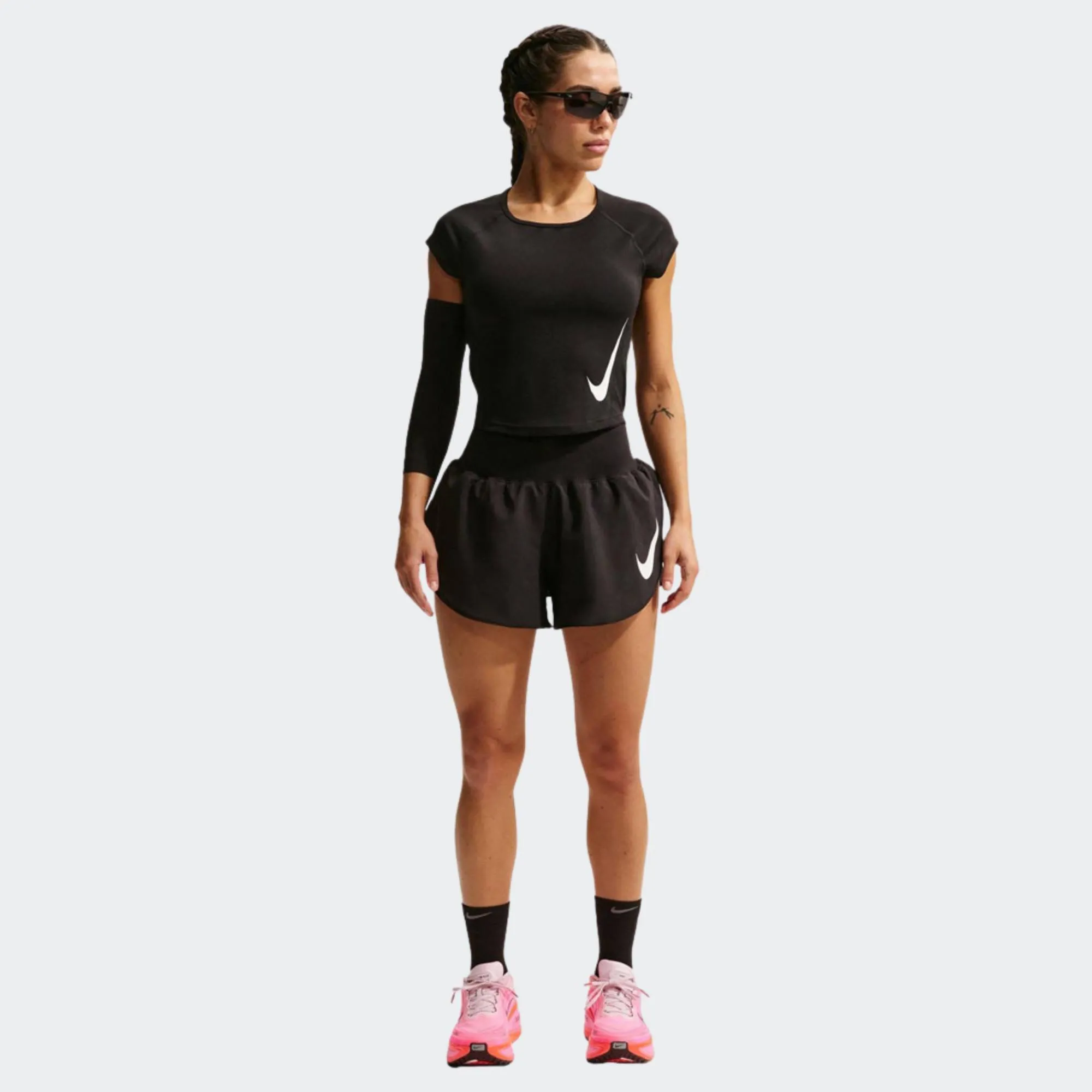 NIKE WOMENS TEMPO SWOOSH RUN DRI FIT TOP