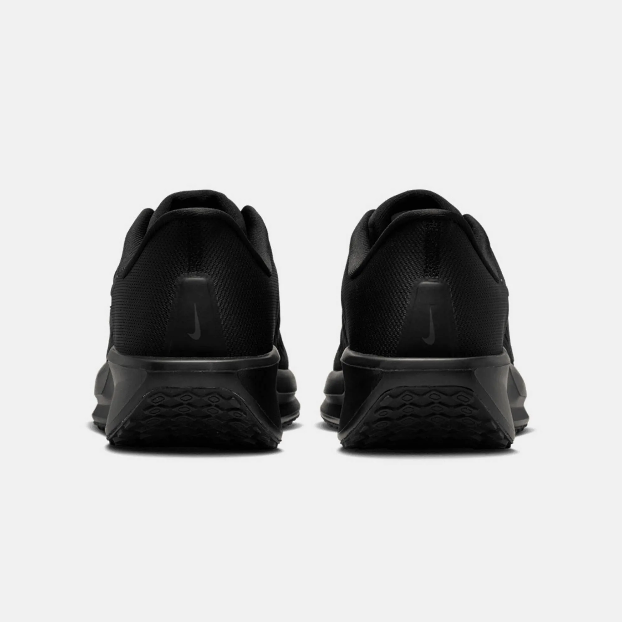 NIKE QUEST 6