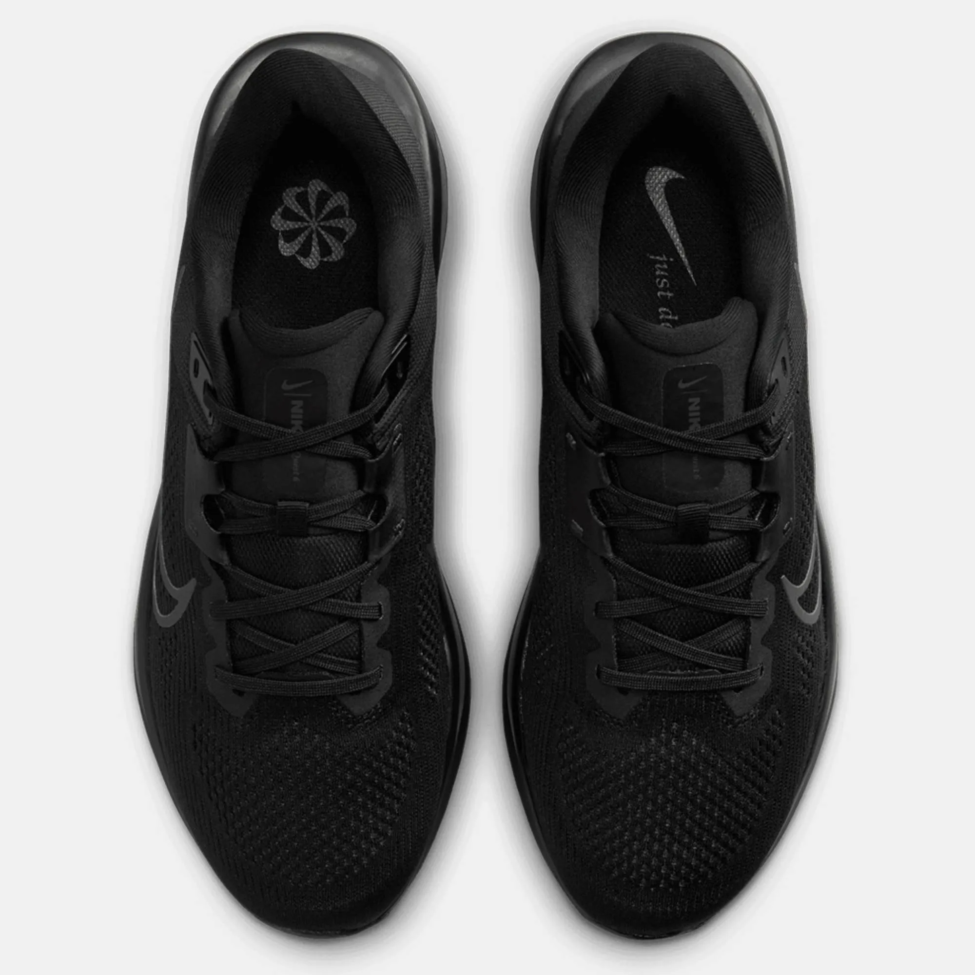 NIKE QUEST 6