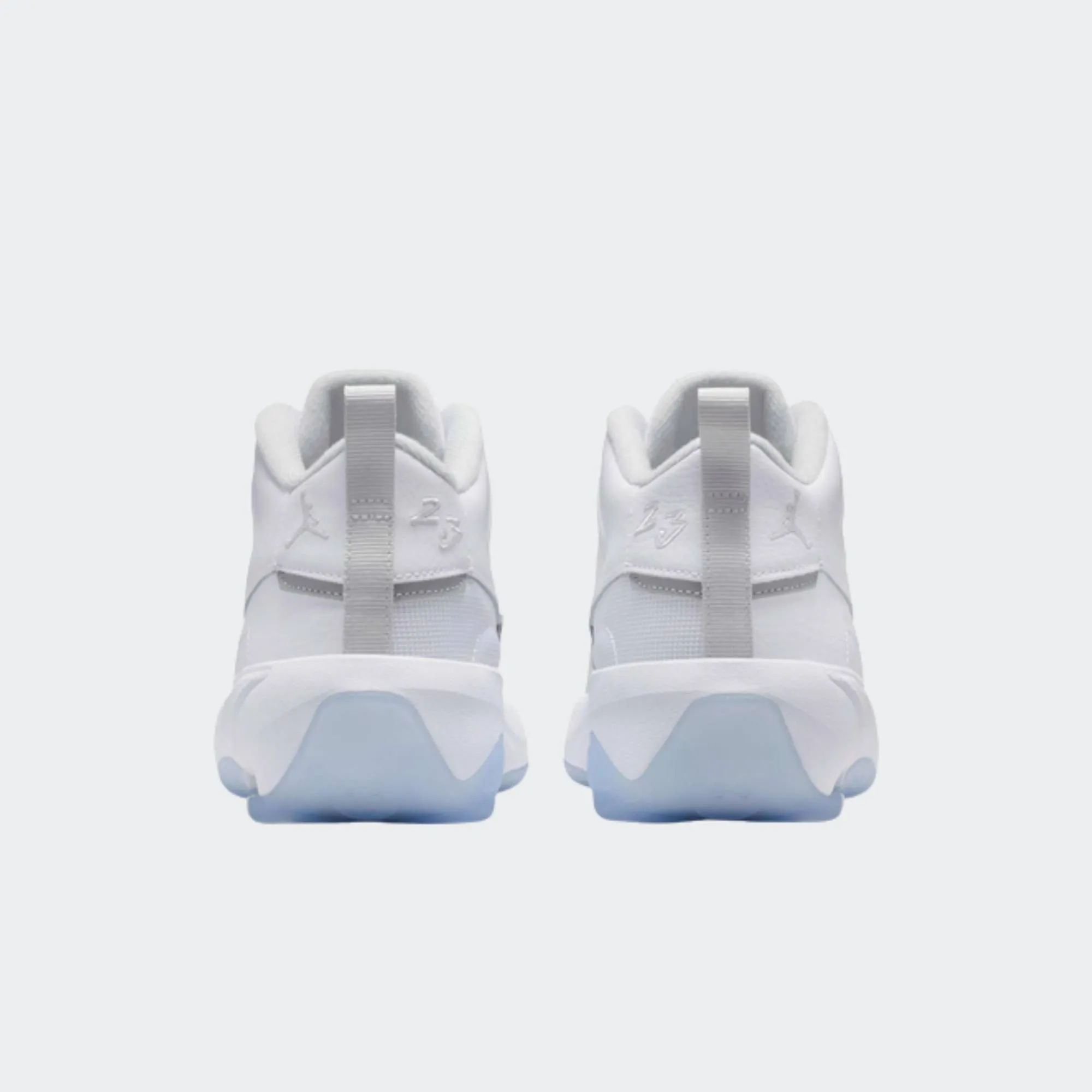 JORDAN MAX AURA 7 BG