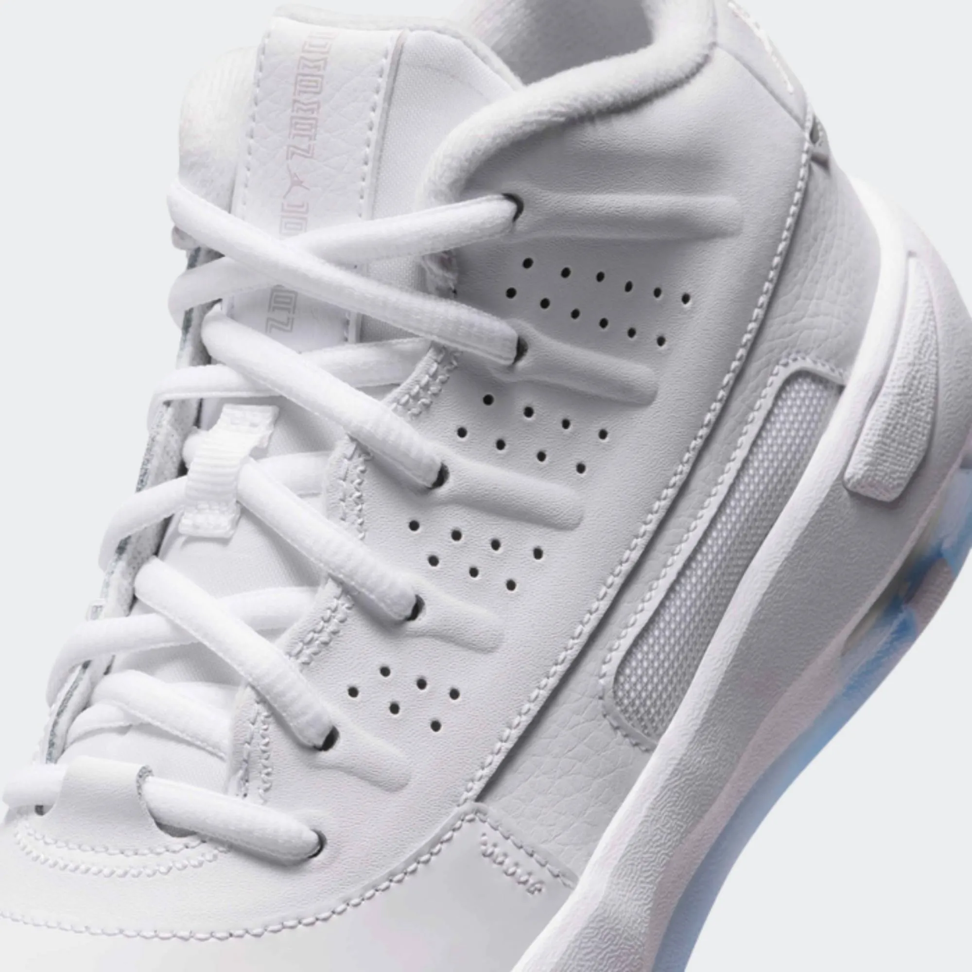 JORDAN MAX AURA 7 BG
