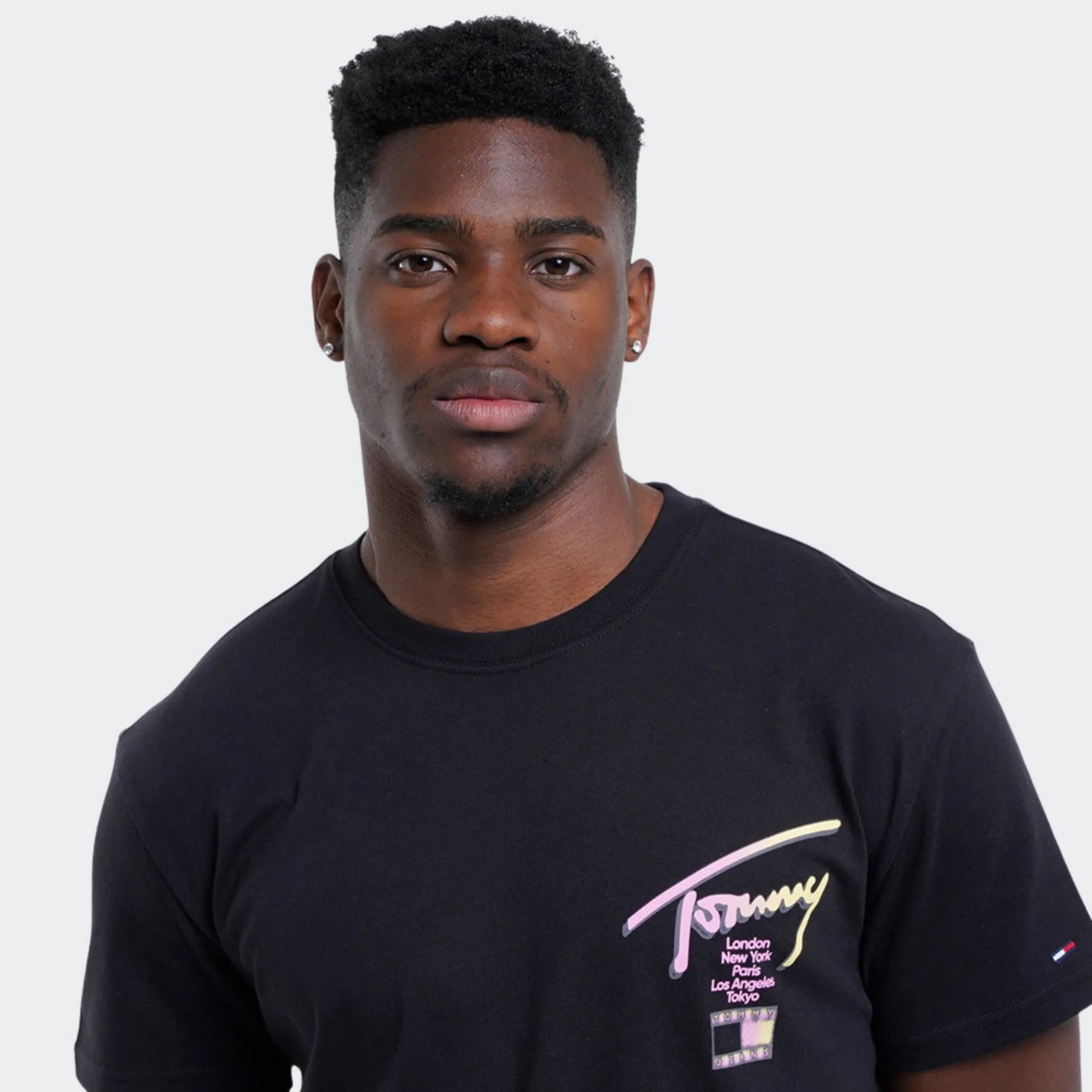 TOMMY JEANS MENS REGULAR CITY SIGN TEE