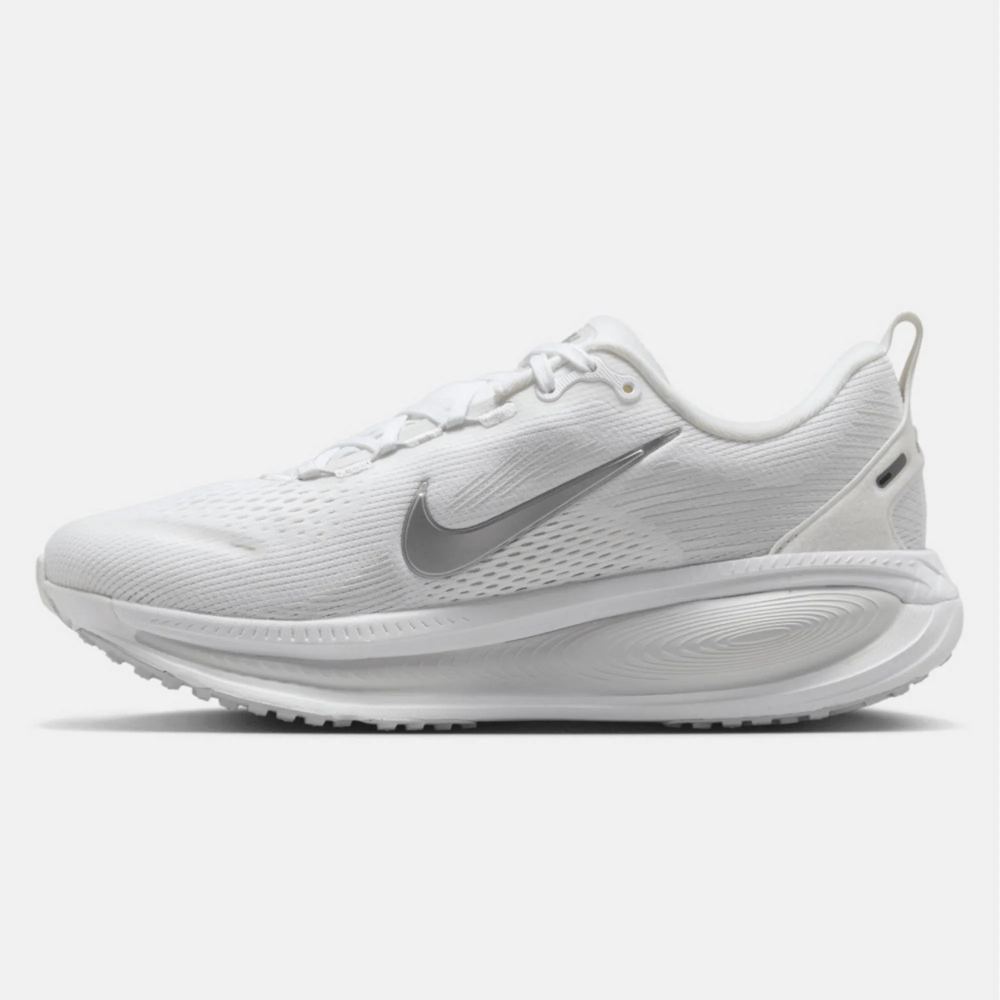 NIKE WOMENS VOMERO 18