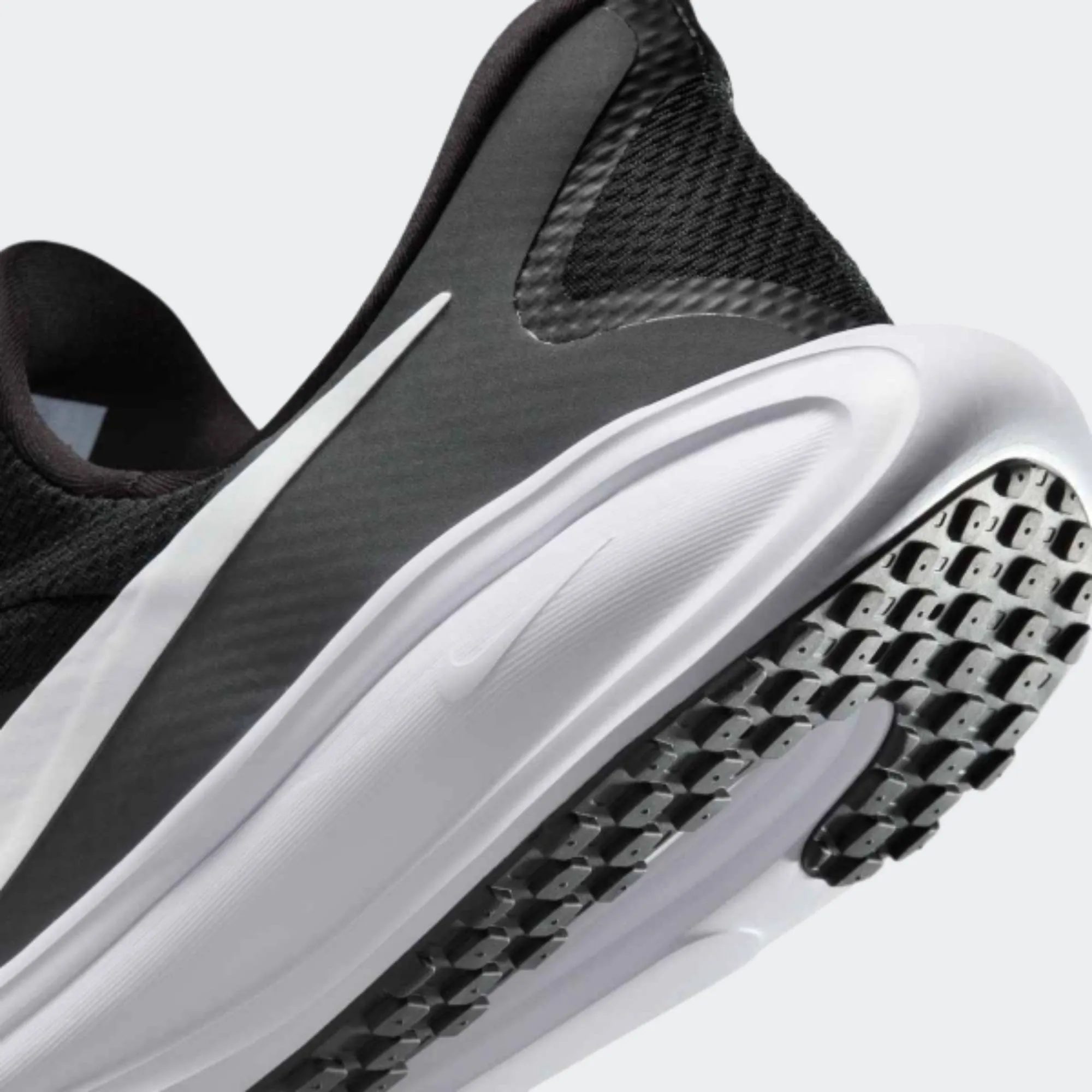 NIKE REVOLUTION 8 EASYON