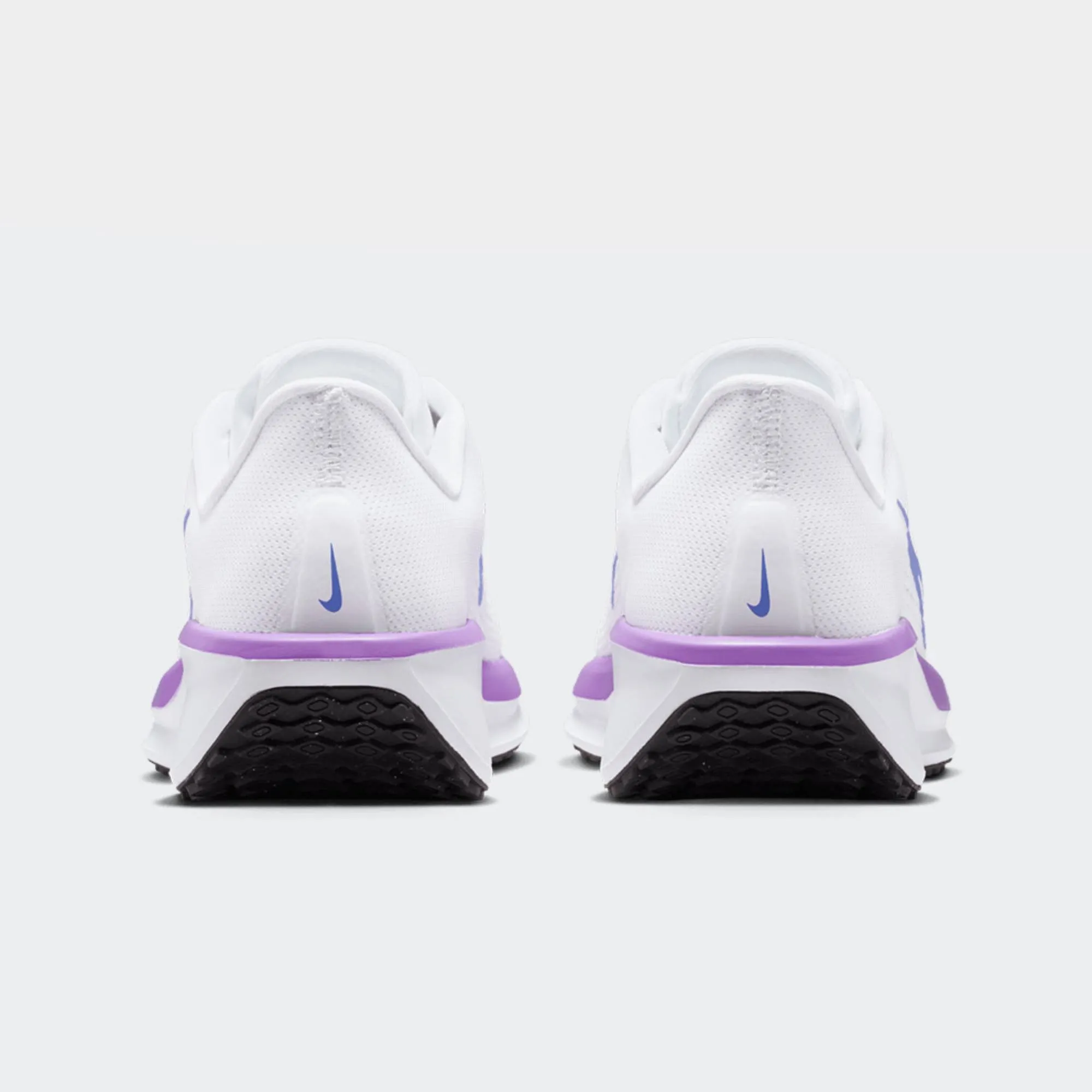 NIKE WOMENS QUEST 6