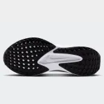 NIKE WOMENS QUEST 6