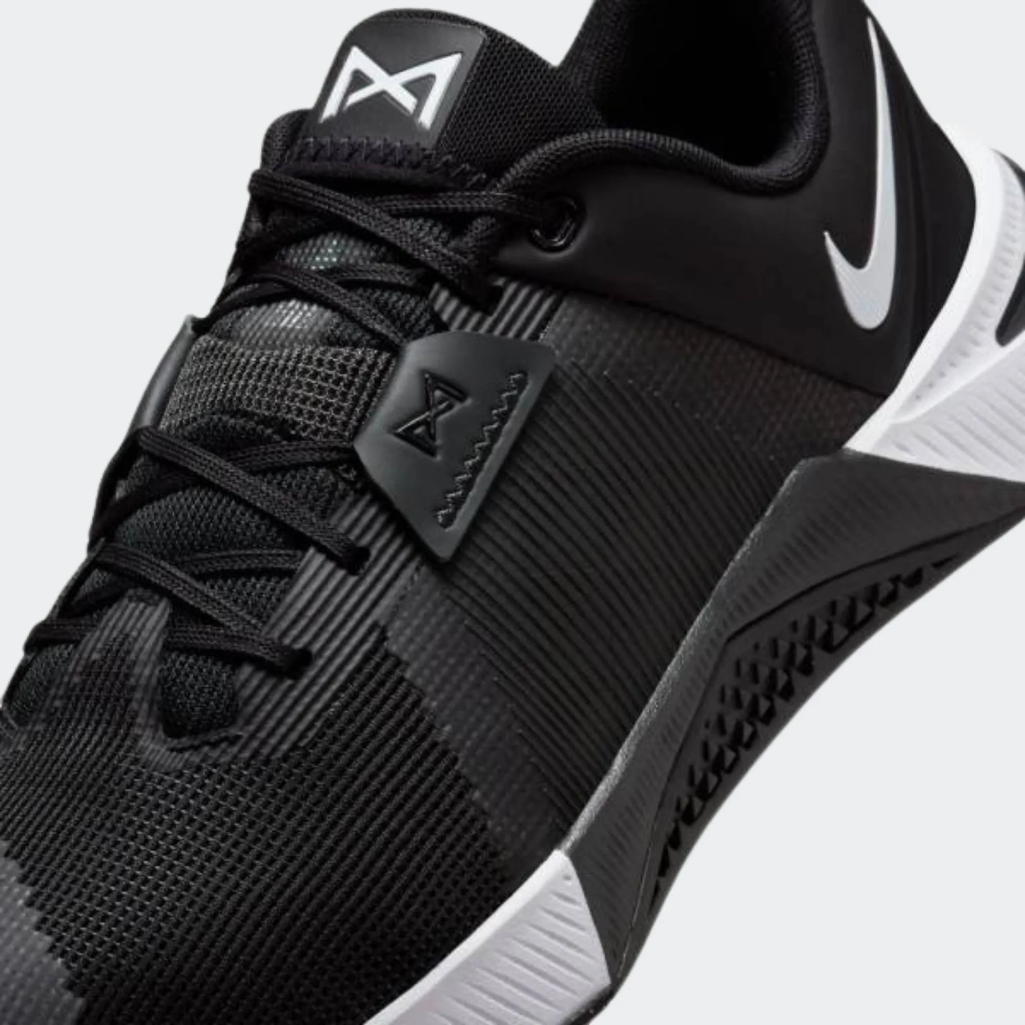 NIKE MENS METCON 10