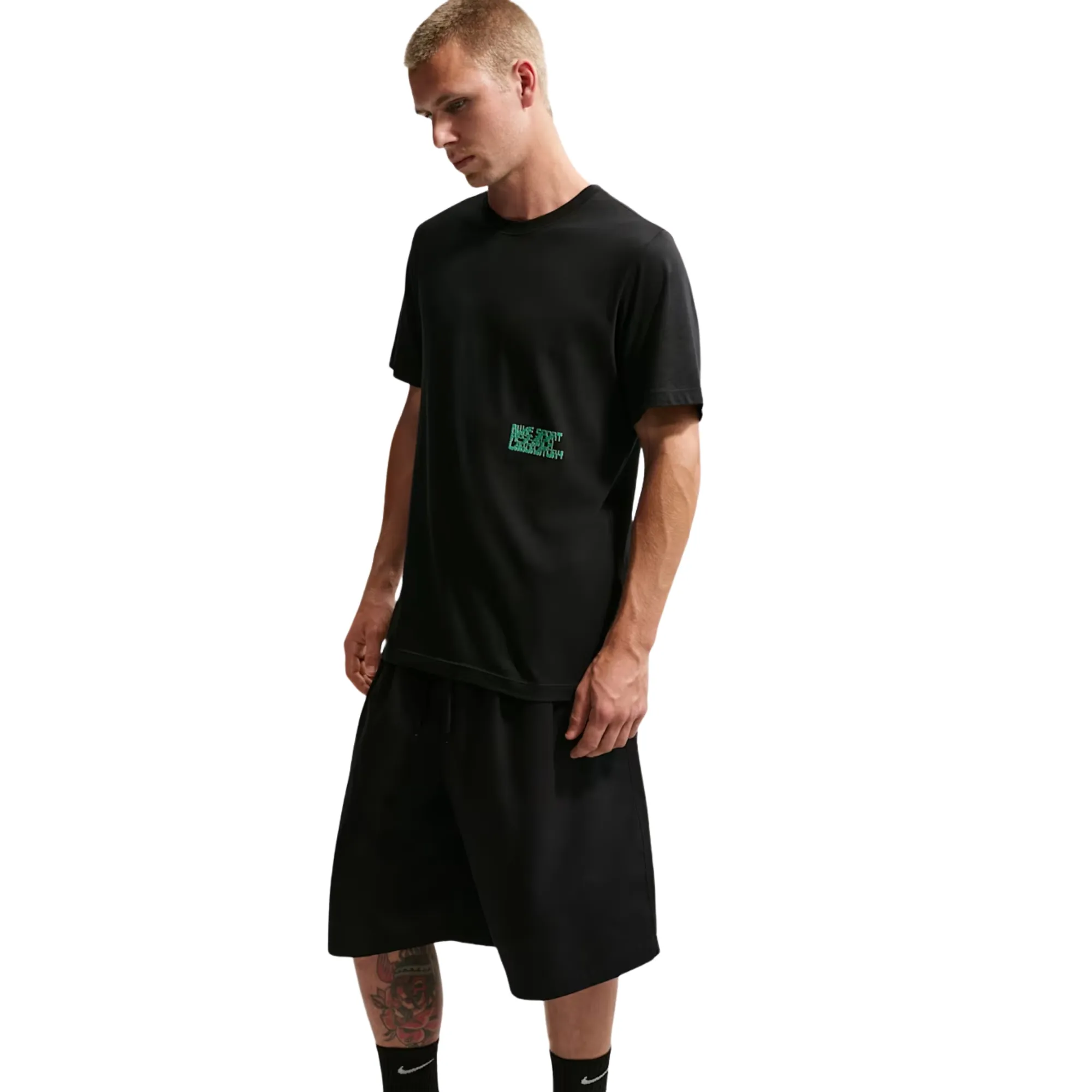 NIKE SPORTSWEAR TEE