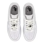 NIKE AIR FORCE 1 '07