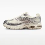 NIKE AIR MAX MOTO 2K