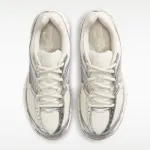 NIKE AIR MAX MOTO 2K
