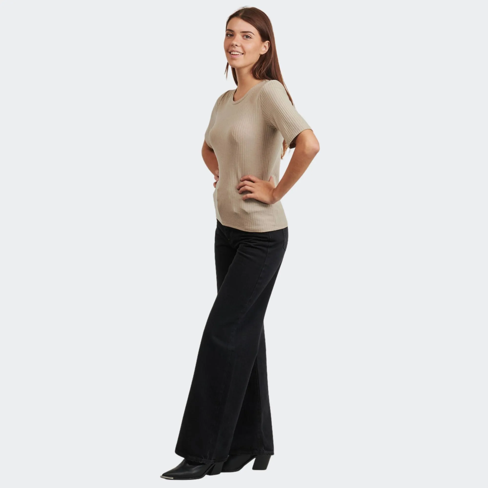 ONLY PLAY SEREN ON 2/4 REGULAR RIB TEE
