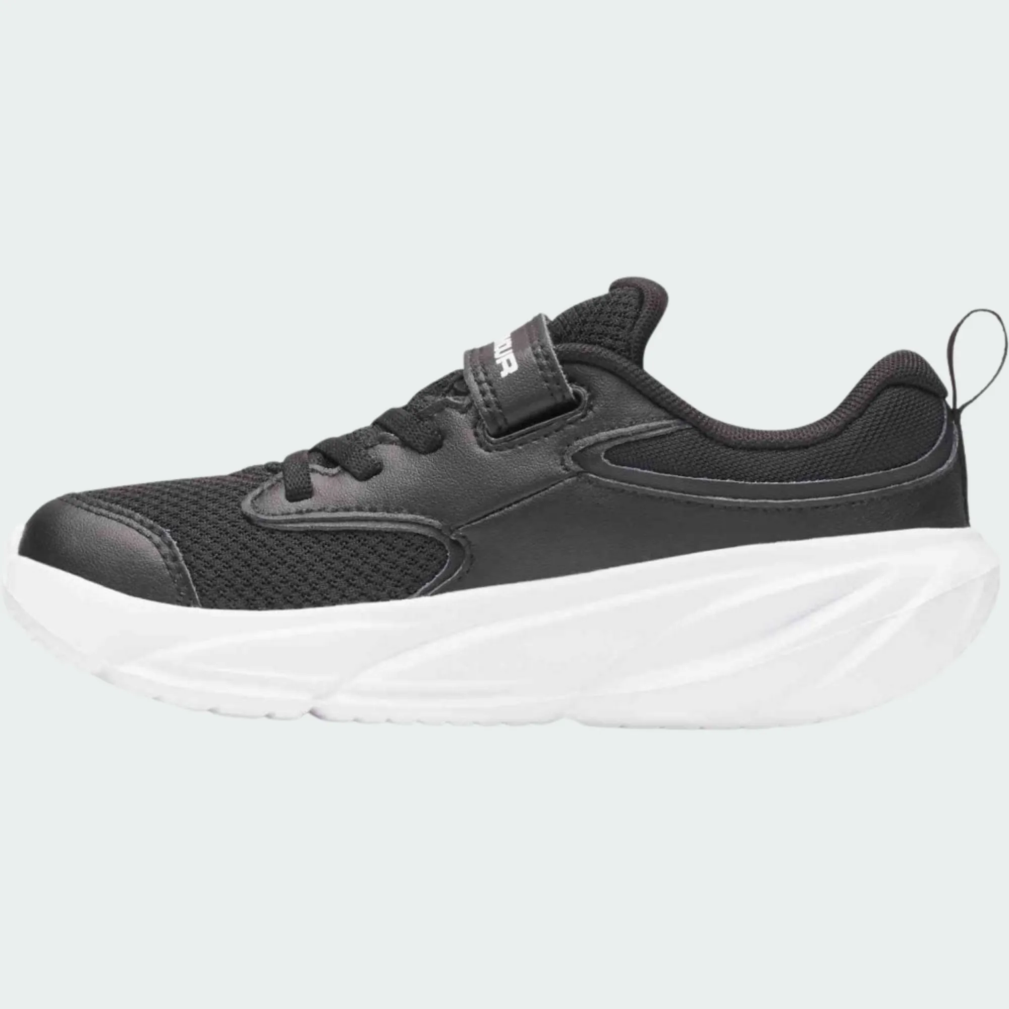 UNDER ARMOUR KIDS SURGE 5