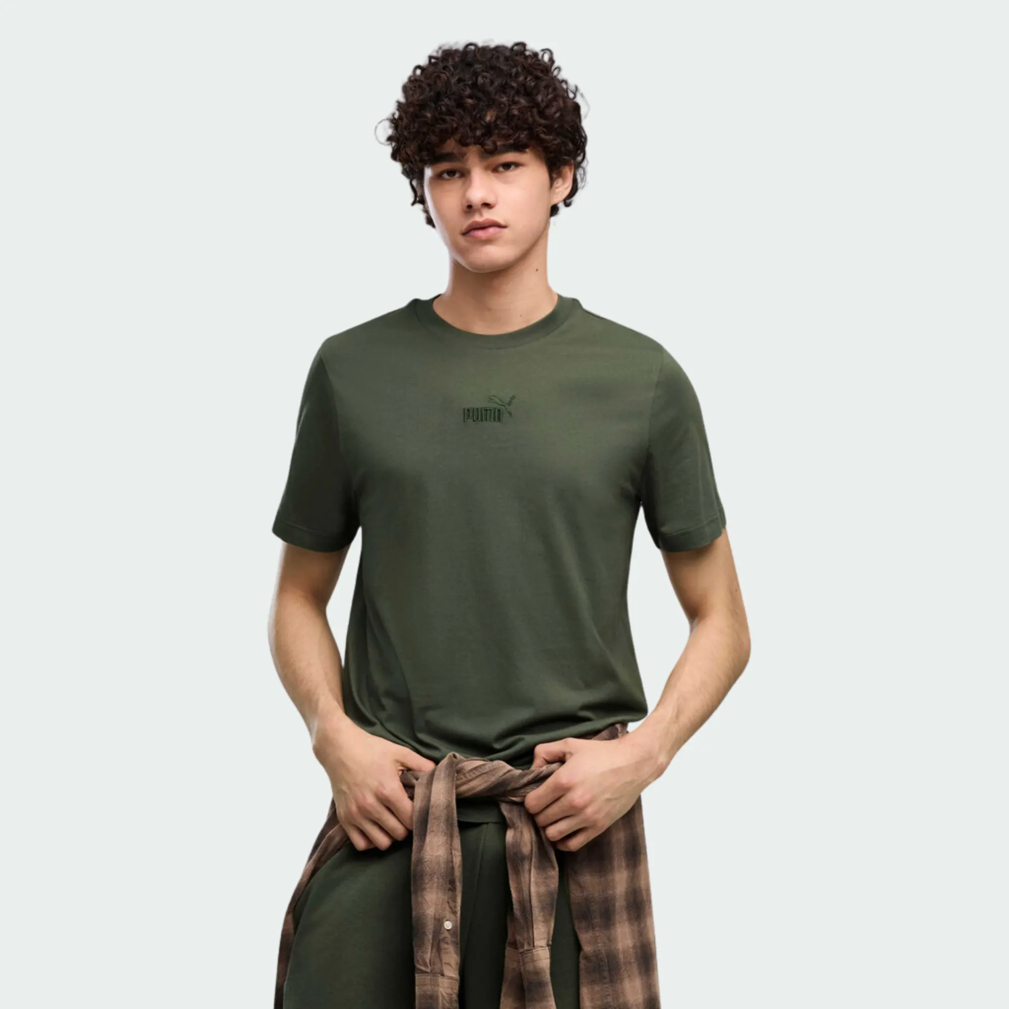 PUMA ESSENTIALS SMALL NO.1 LOGO CENTERED TEE