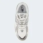 NEW BALANCE 725