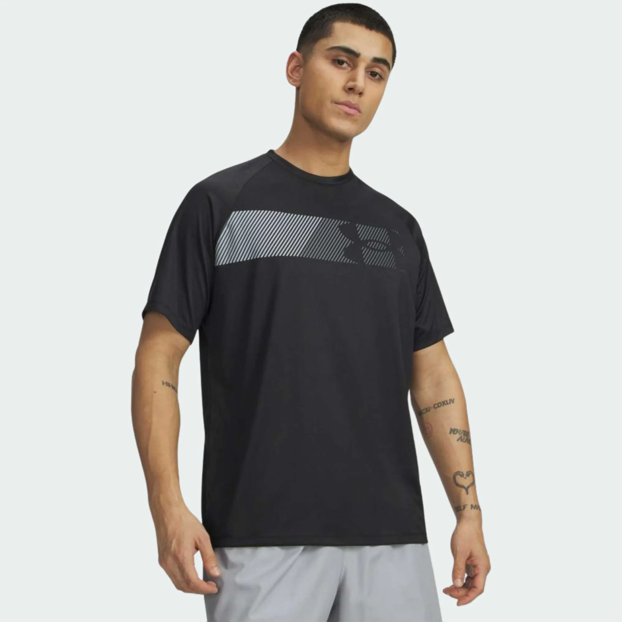 UNDER ARMOUR TECH GRAPHIC TEE