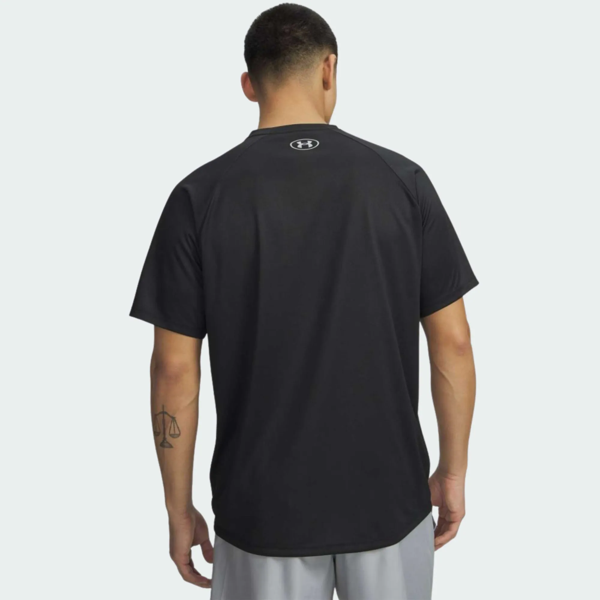 UNDER ARMOUR TECH GRAPHIC TEE
