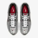 NIKE INITIATOR