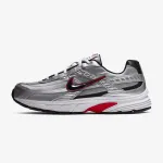 NIKE INITIATOR