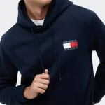TOMMY JEANS MENS REGULAR ESSENTIAL FLAG HOOD
