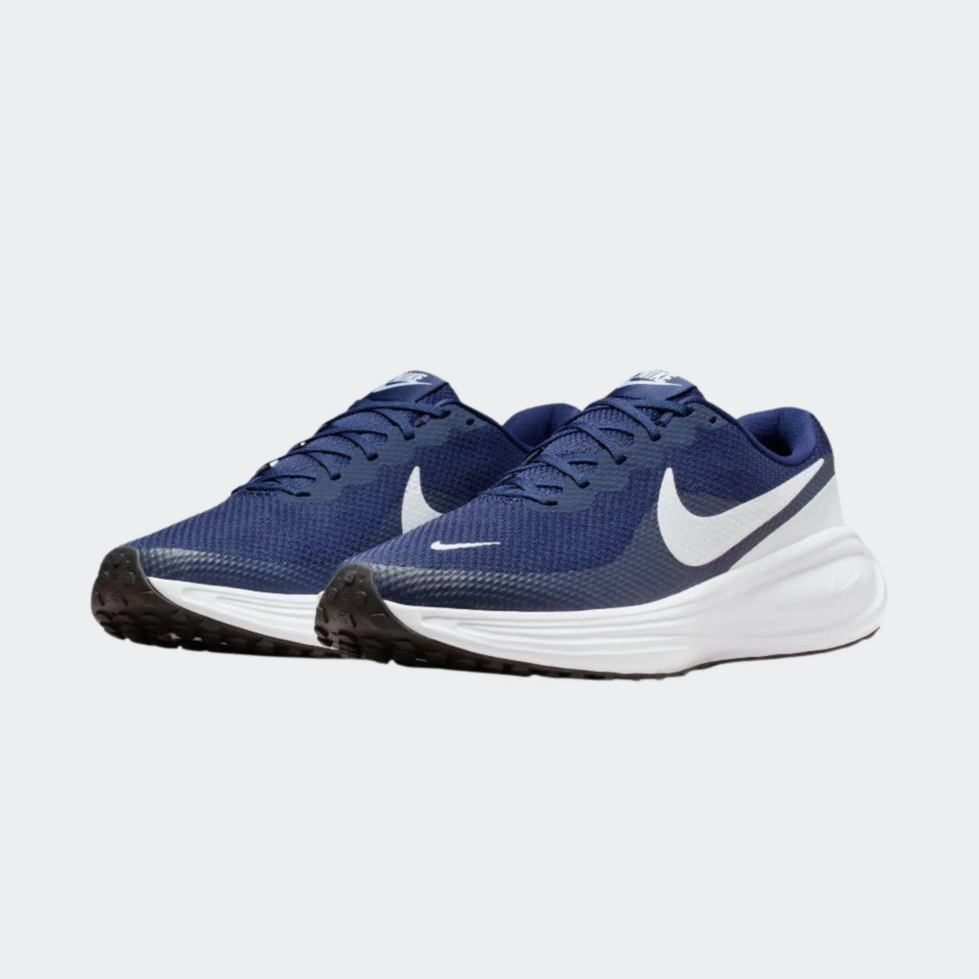 NIKE REVOLUTION 8