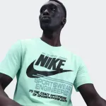 NIKE MENS NSW TEE 6MO FUTURA