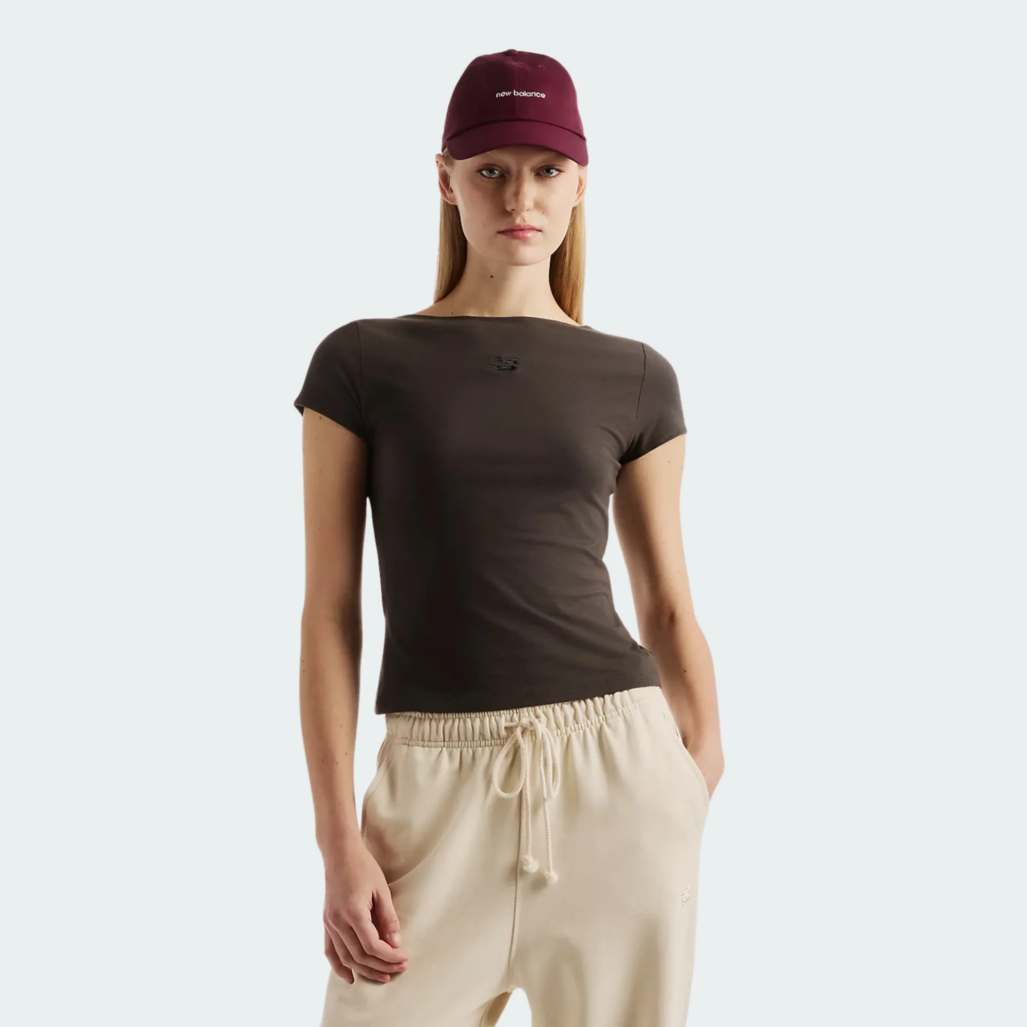 NEW BALANCE OPEN-BACK FITTED T-SHIRT