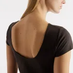 NEW BALANCE OPEN-BACK FITTED T-SHIRT