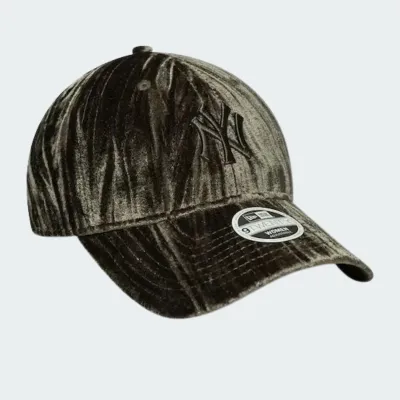 NEW ERA WOMENS VELOUR 9TWENTY NEW YORK YANKEES