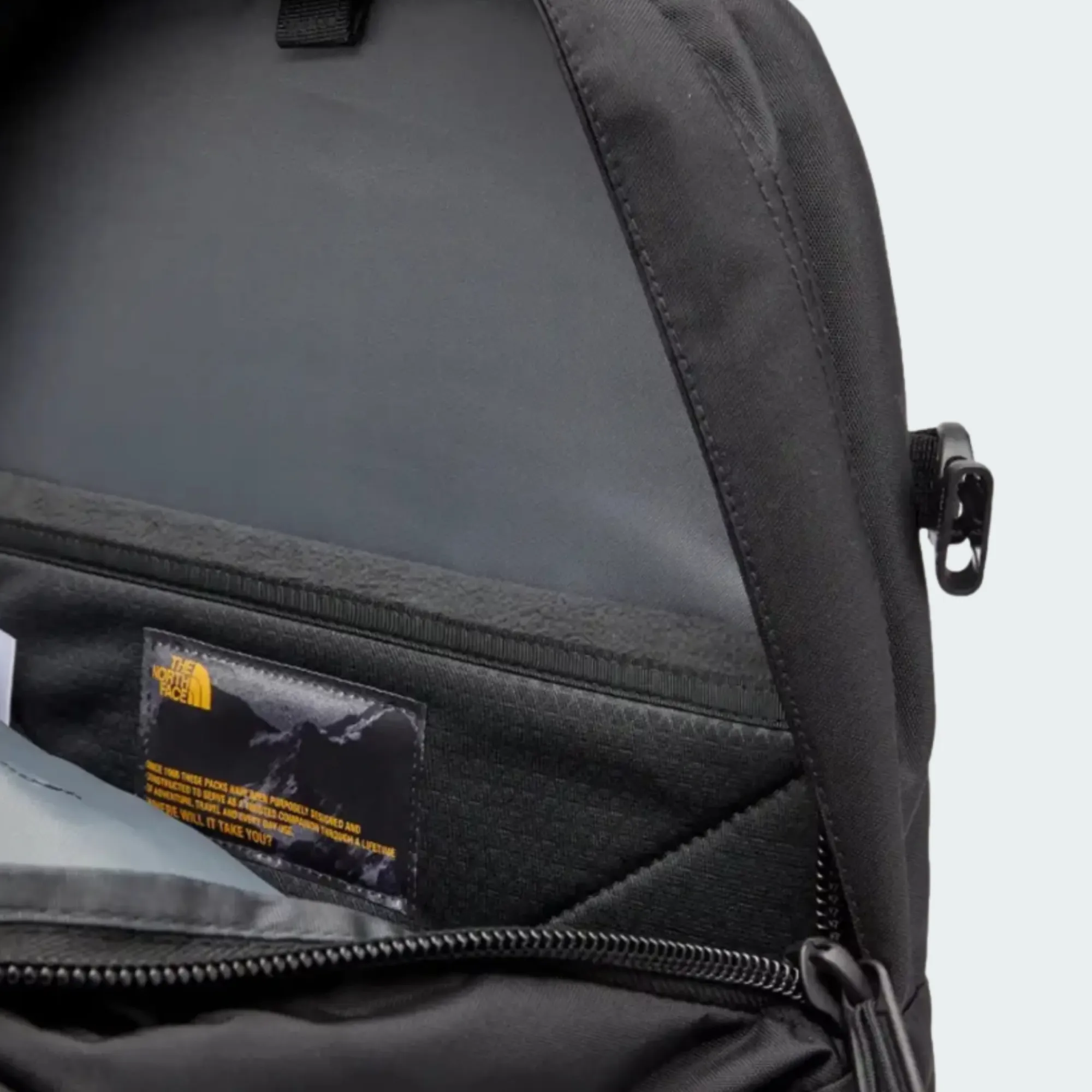 THE NORTH FACE HOT SHOT BACKPACK