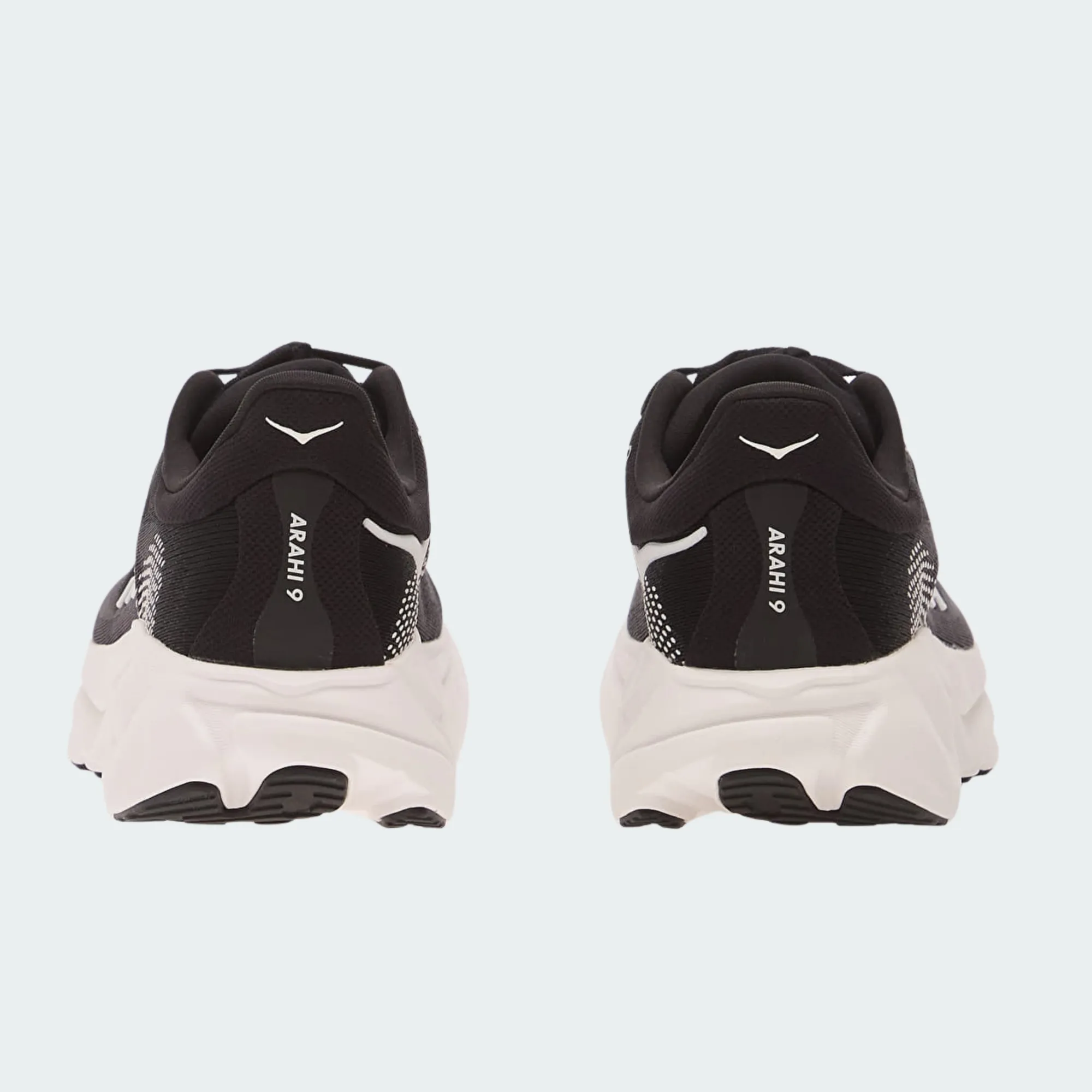 HOKA ARAHI 9