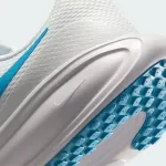 NIKE REVOLUTION 8