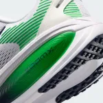 NIKE VOMERO 18