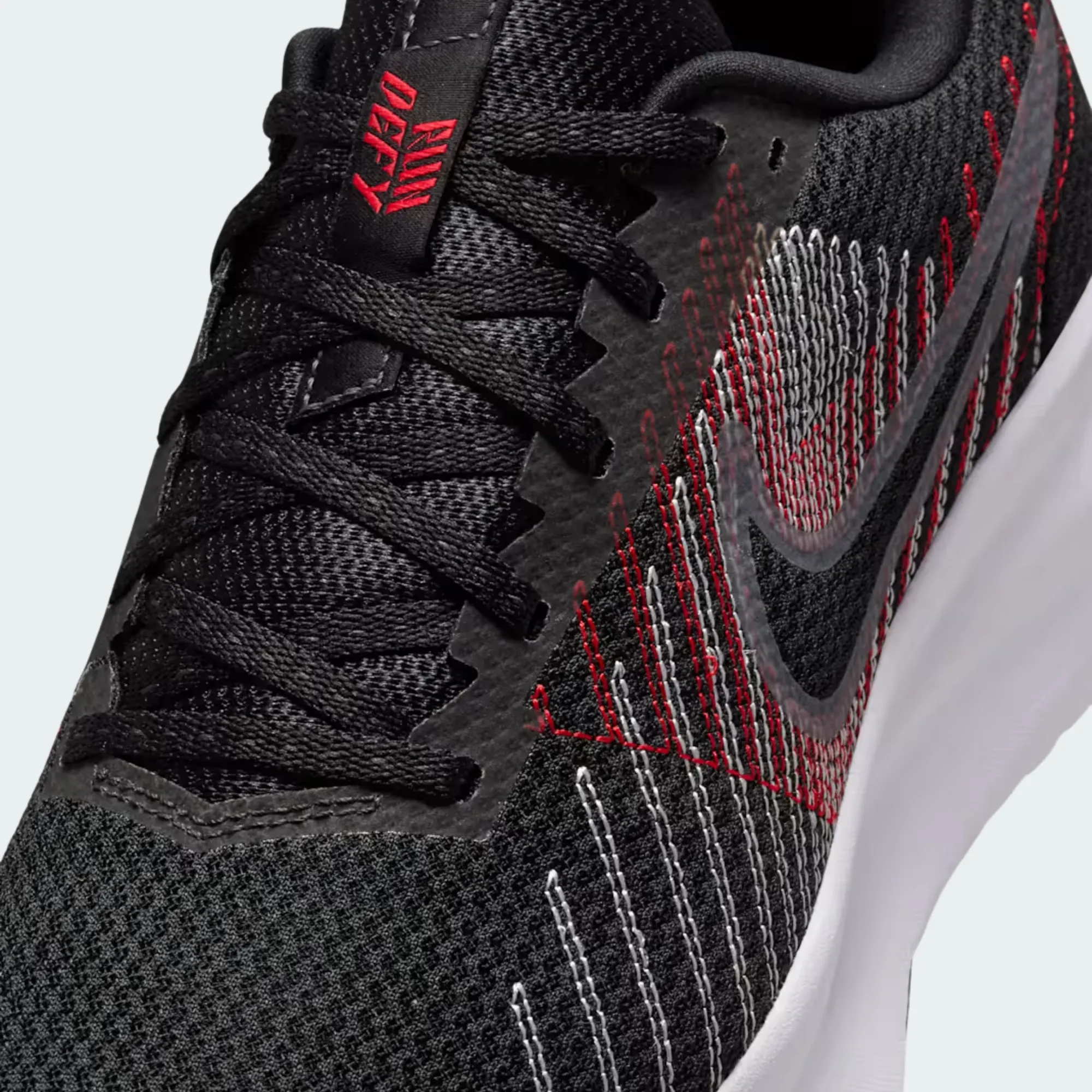 NIKE RUN DEFY