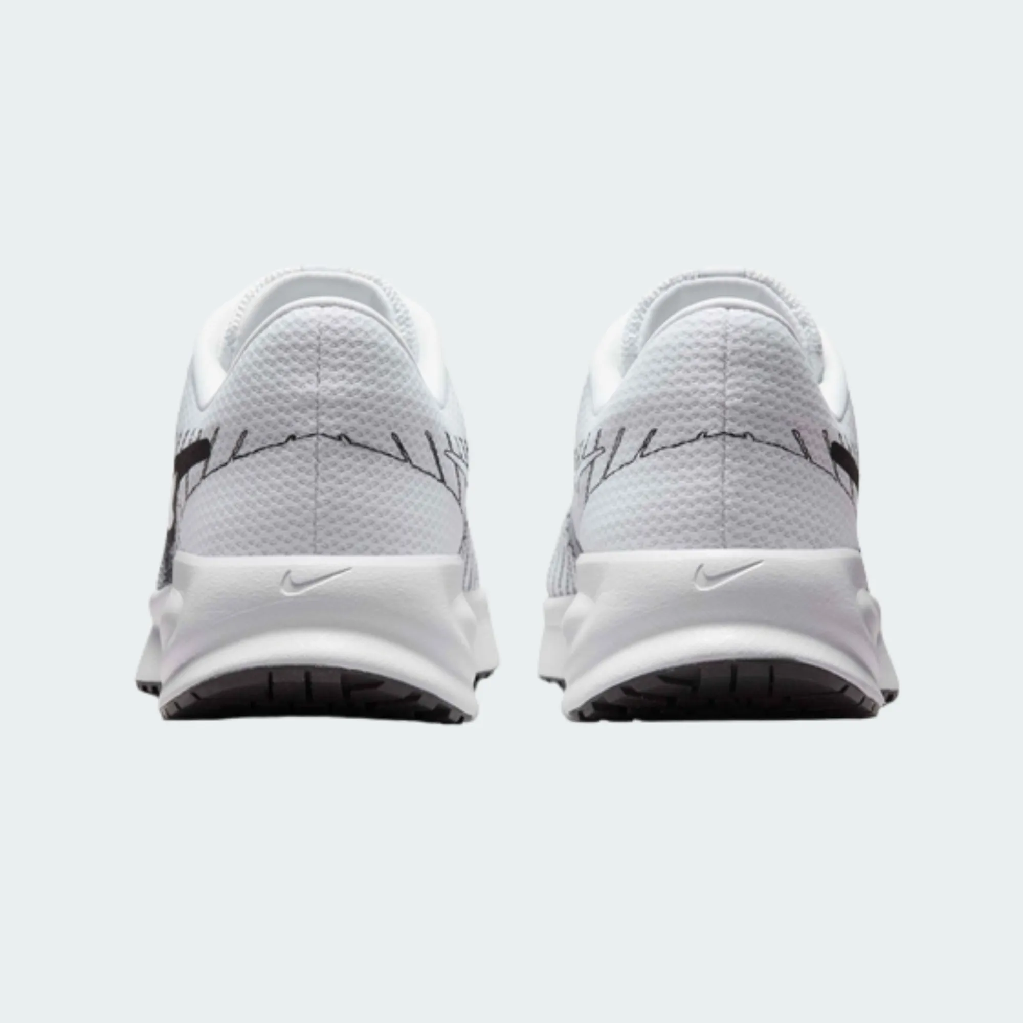 NIKE RUN DEFY
