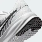 NIKE RUN DEFY