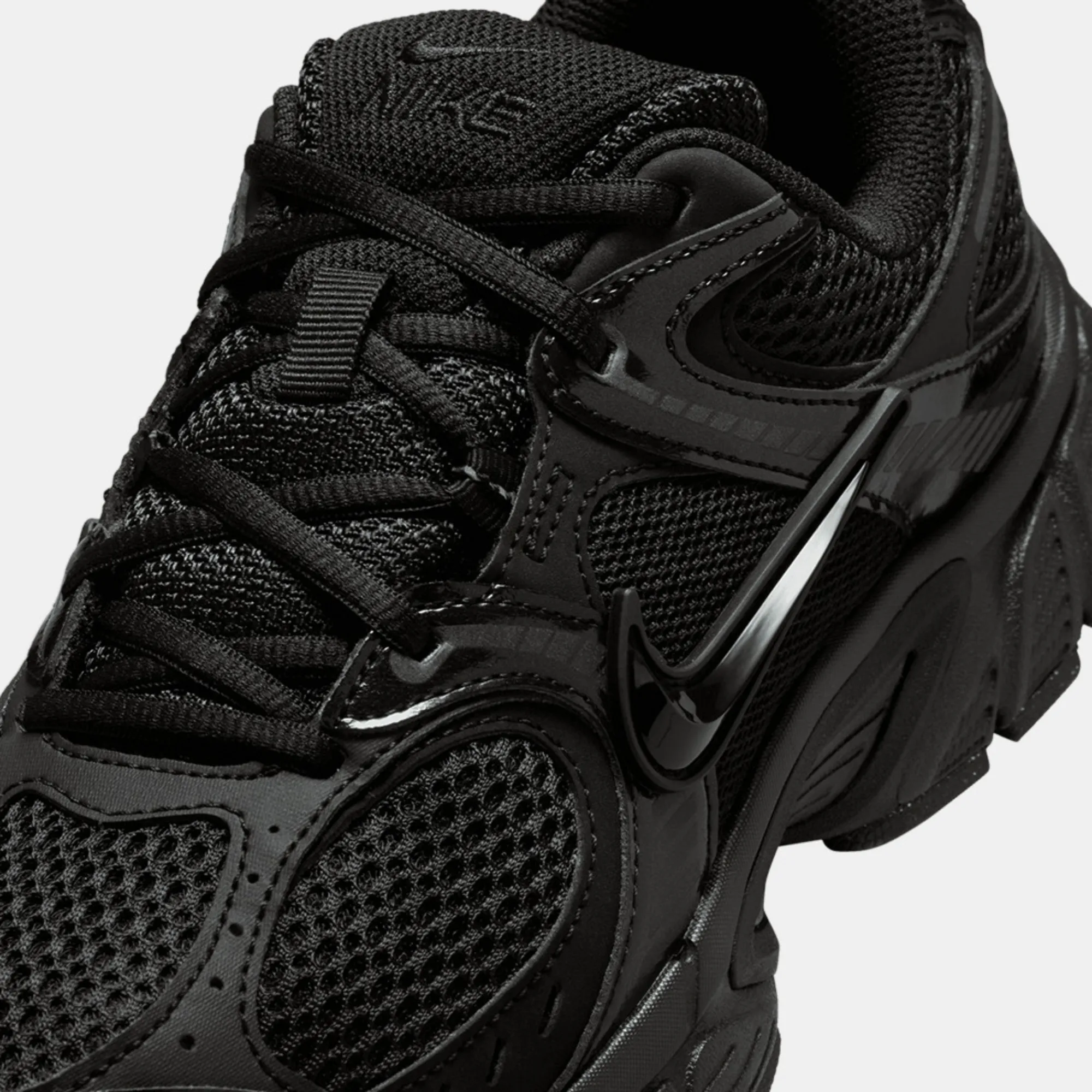 W NIKE V5 RNR