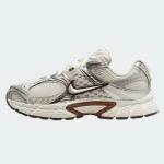 W NIKE V5 RNR