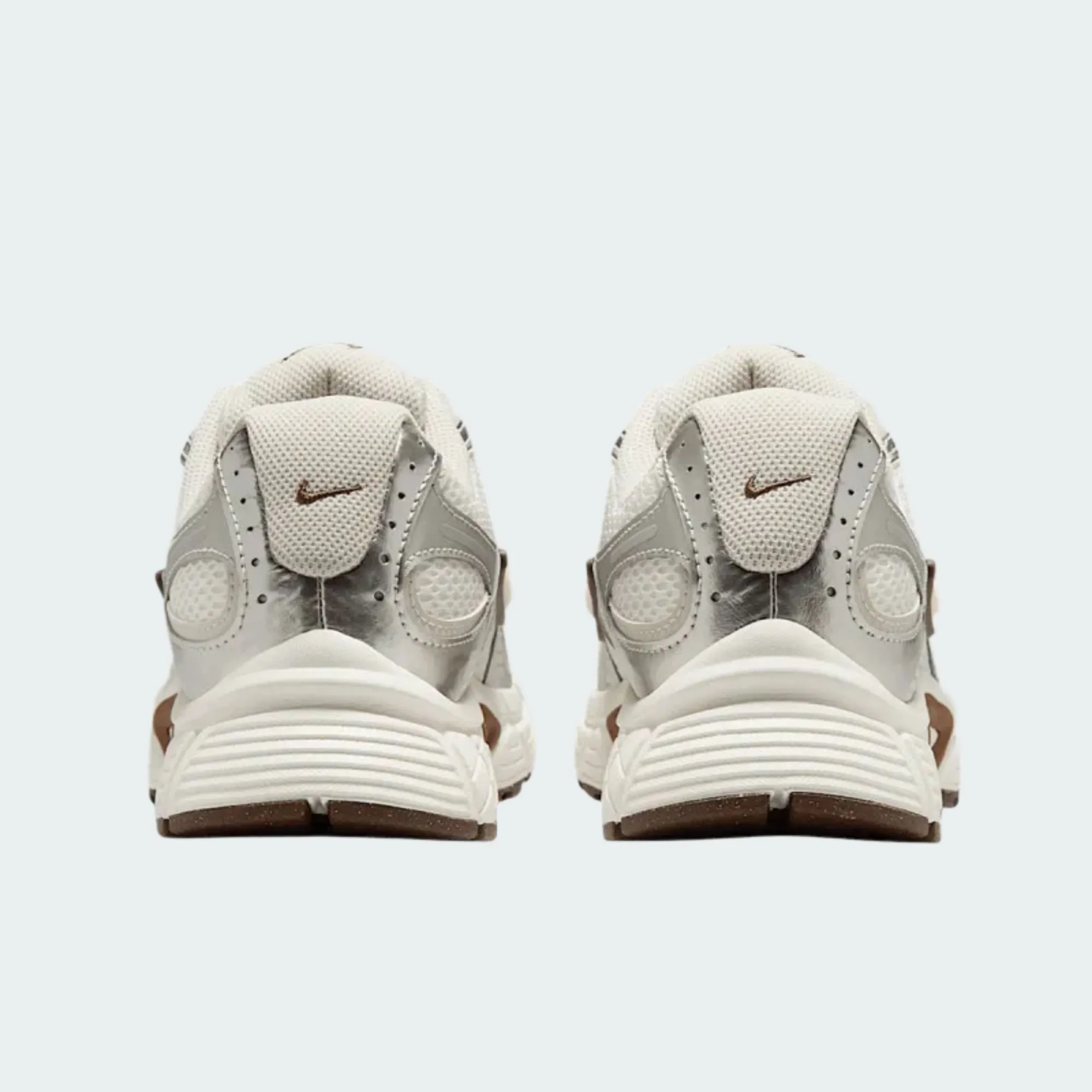 W NIKE V5 RNR