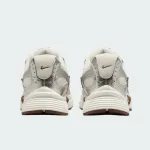 W NIKE V5 RNR