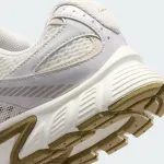 W NIKE V5 RNR