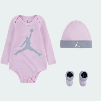 NIKE JORDAN HAT-BODY-SOCKS INFANTS SET