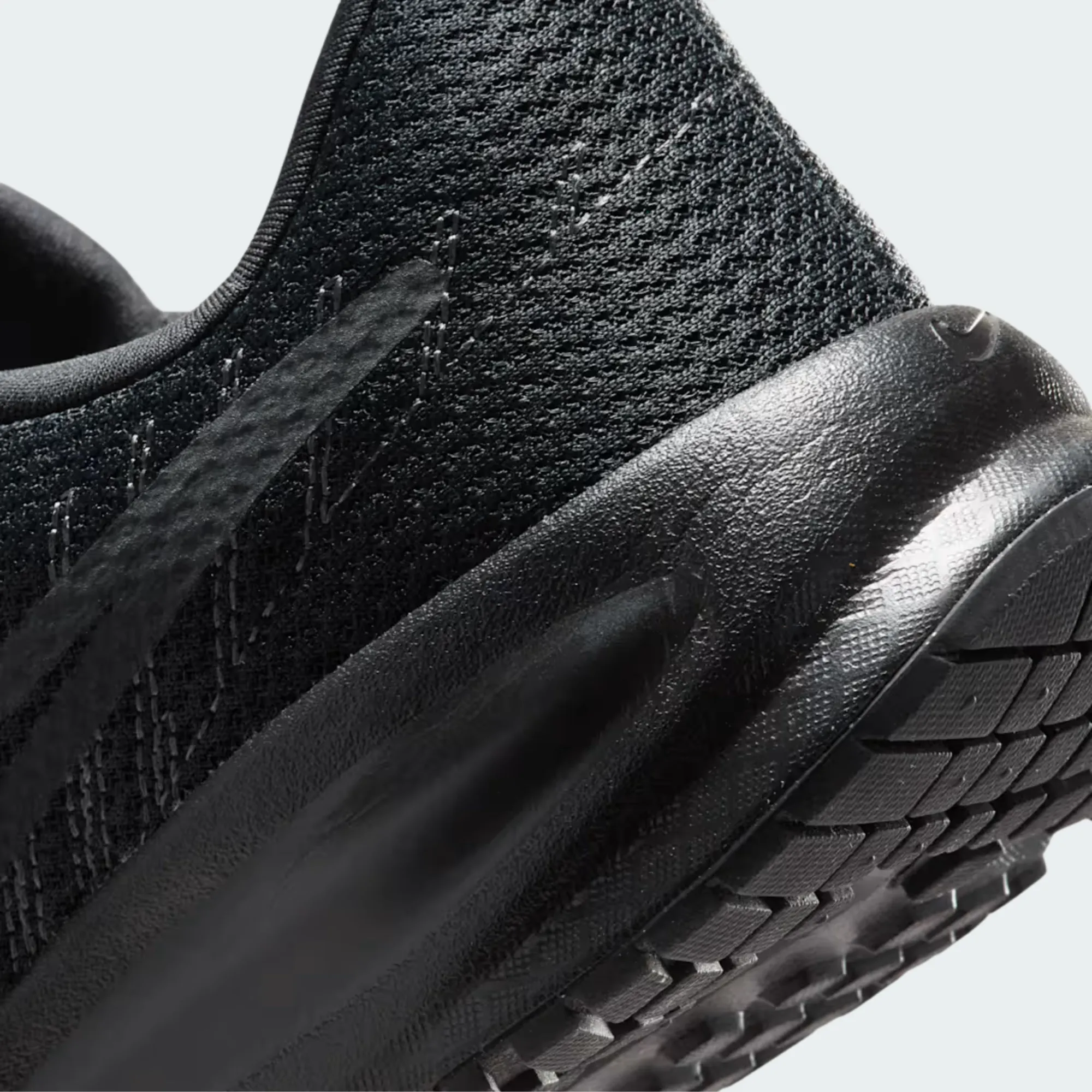 W NIKE RUN DEFY