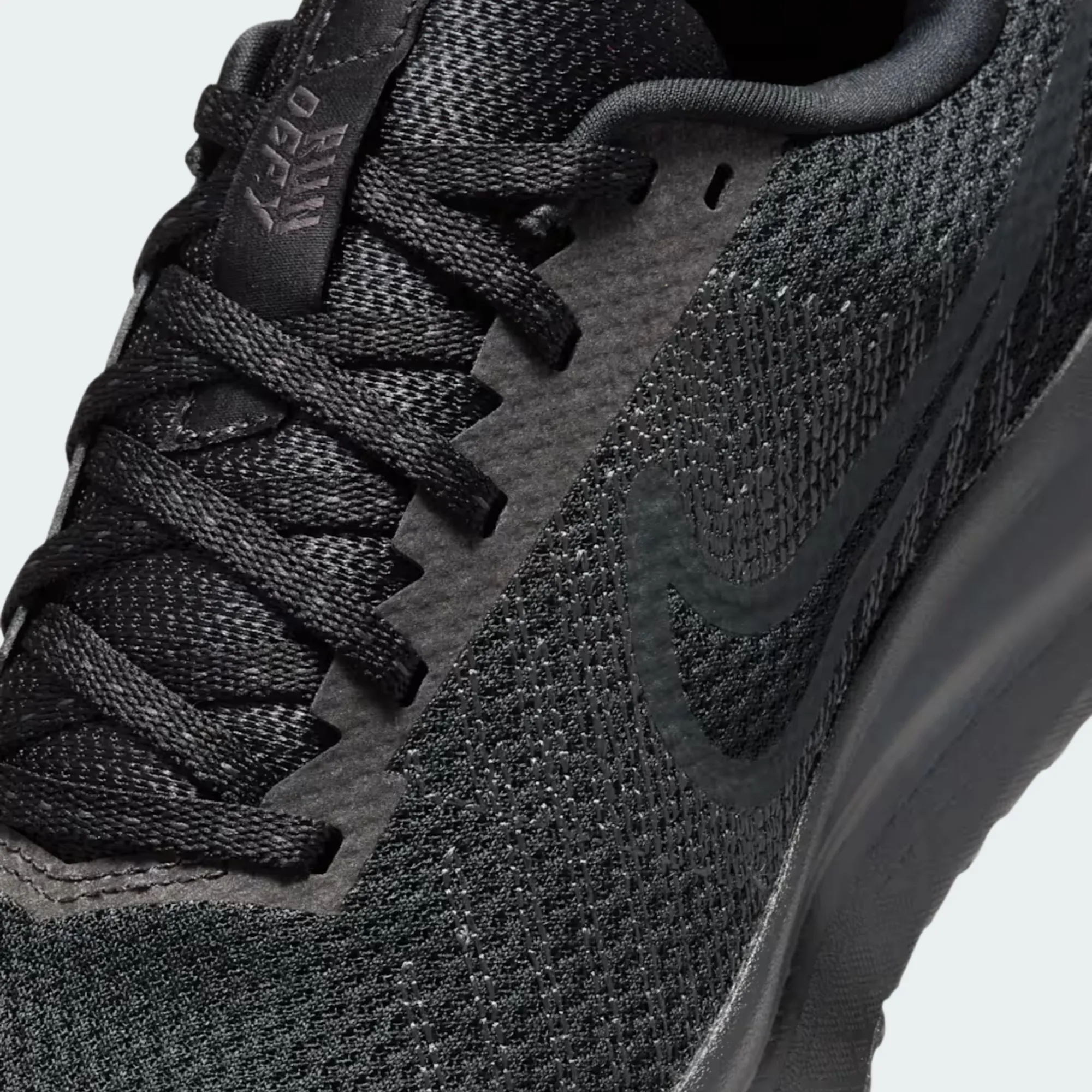 W NIKE RUN DEFY