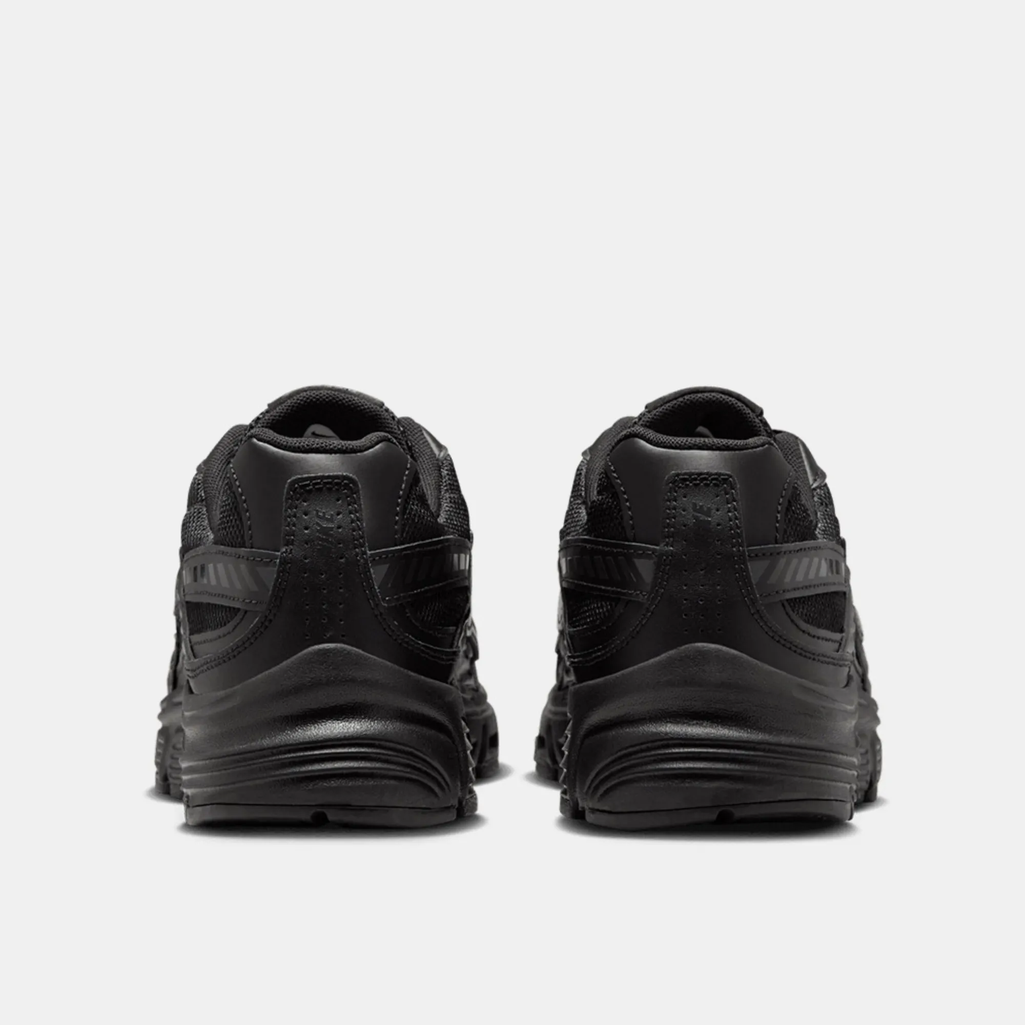 WMNS NIKE INITIATOR